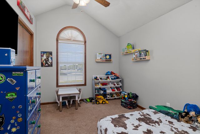 2720 W Cover Drive, Ozark, MO 65721