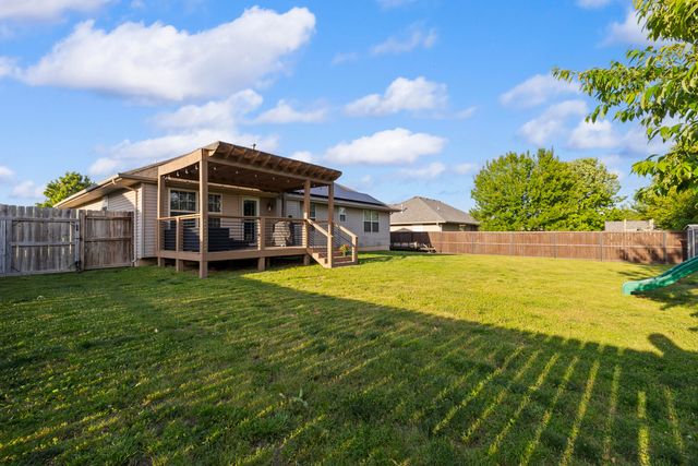 2720 W Cover Drive, Ozark, MO 65721
