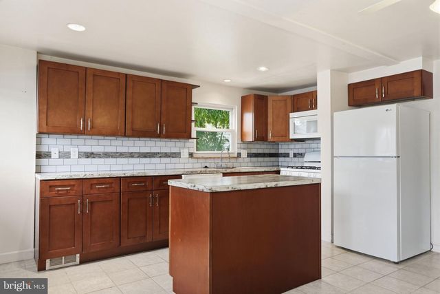 2838 SHIPLEY RD, Philadelphia, PA 19152