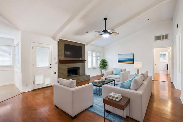 5642 Dumfries Drive, Houston, TX 77096