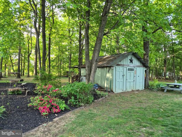 2404 BRADDOCK RD, Mount Airy, MD 21771