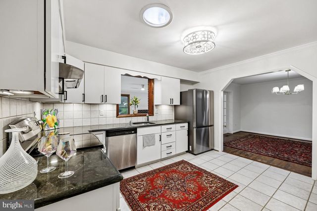 2404 BRADDOCK RD, Mount Airy, MD 21771