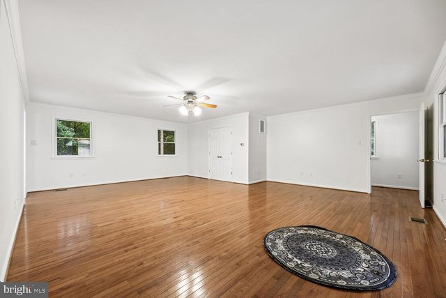 2404 BRADDOCK RD, Mount Airy, MD 21771