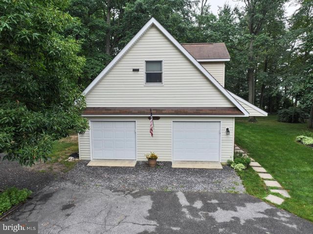 2404 BRADDOCK RD, Mount Airy, MD 21771