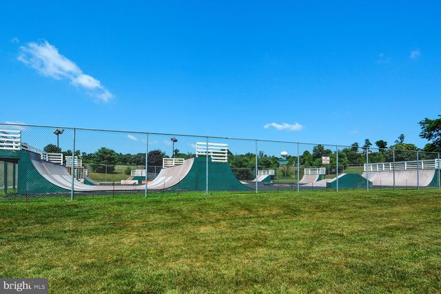 2404 BRADDOCK RD, Mount Airy, MD 21771
