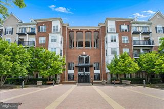 501 HUNGERFORD DR #139, Rockville, MD 20850