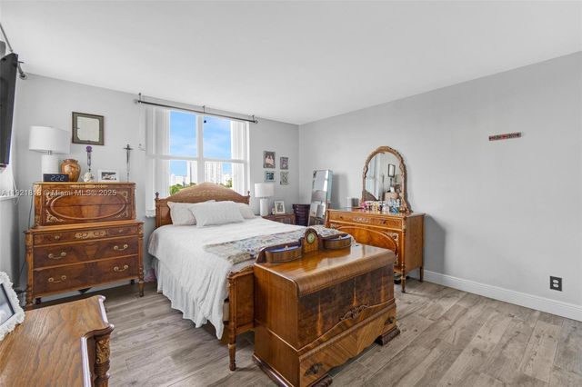 3210 SE 10th St 4D, Pompano Beach, FL 33062