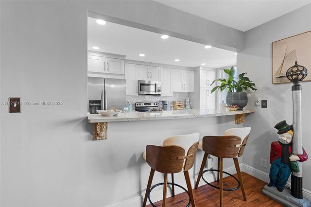 3210 SE 10th St 4D, Pompano Beach, FL 33062