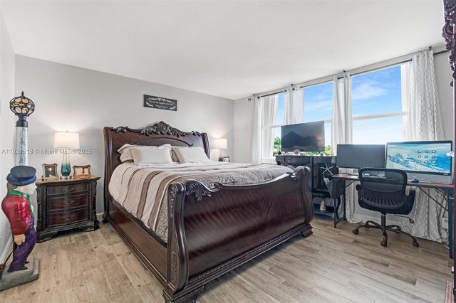 3210 SE 10th St 4D, Pompano Beach, FL 33062