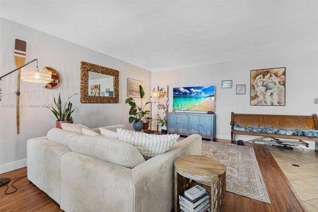 3210 SE 10th St 4D, Pompano Beach, FL 33062