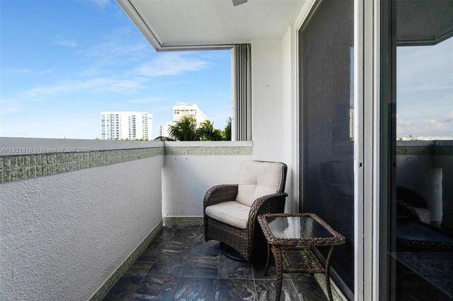 3210 SE 10th St 4D, Pompano Beach, FL 33062