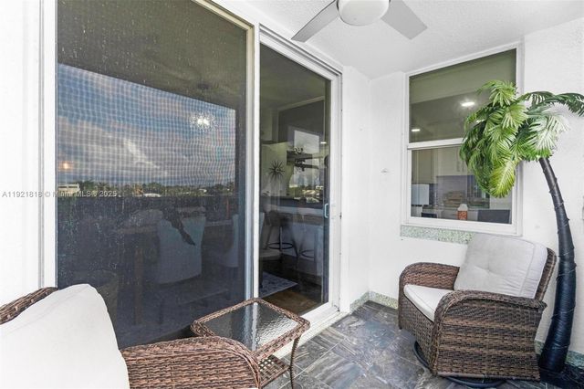 3210 SE 10th St 4D, Pompano Beach, FL 33062