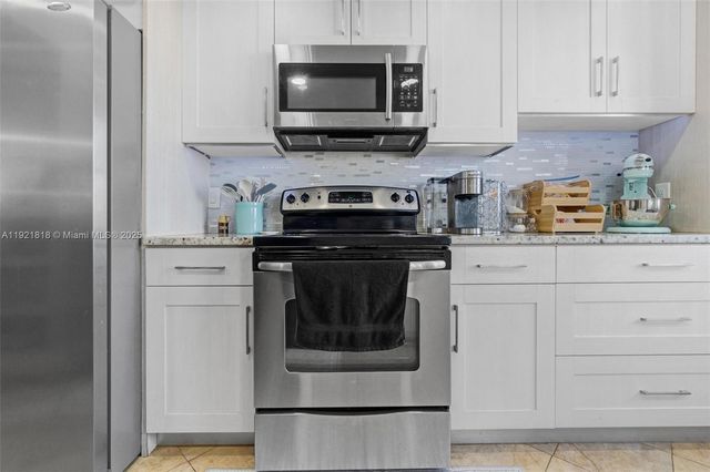 3210 SE 10th St 4D, Pompano Beach, FL 33062