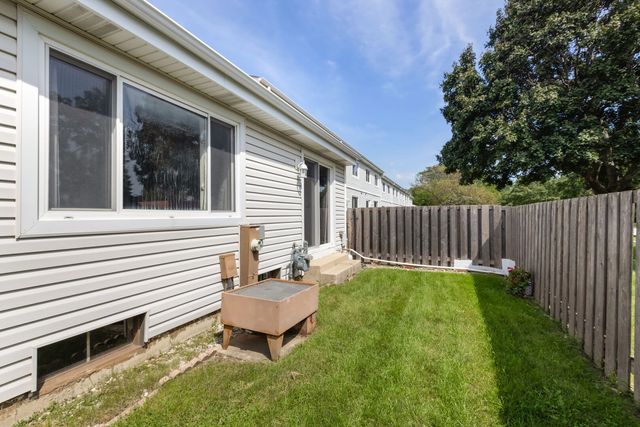 337 E Roland Drive, Glendale Heights, IL 60139