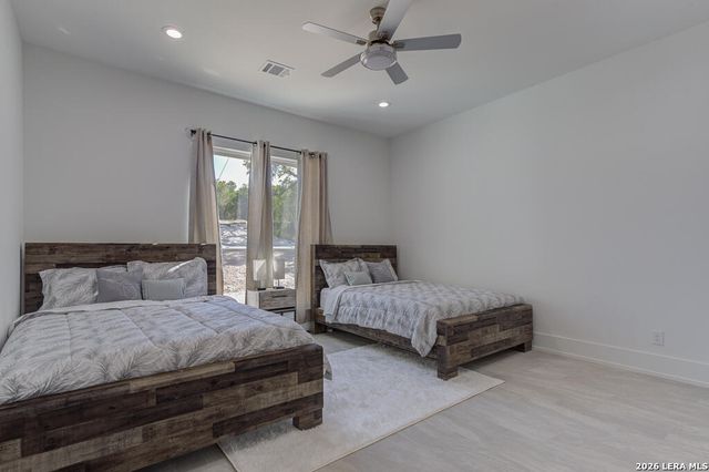 841 Golden Eagle, Canyon Lake, TX 78133