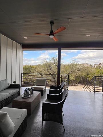 841 Golden Eagle, Canyon Lake, TX 78133