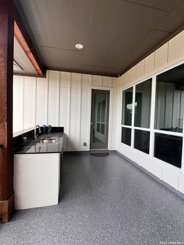 841 Golden Eagle, Canyon Lake, TX 78133