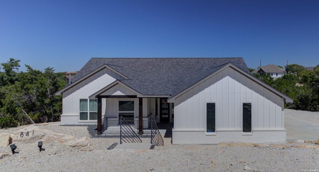 841 Golden Eagle, Canyon Lake, TX 78133