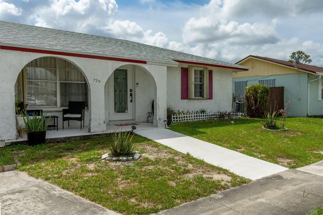 799 Ilene Road E, West Palm Beach, FL 33415