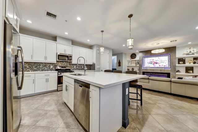 2970 NW 124th Way 2970, Sunrise, FL 33323