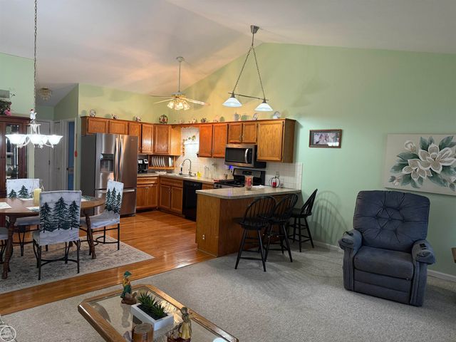 26640 Daniela Drive, Warren, MI 48091