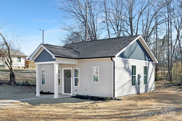 519 19th Street SW, Hickory, NC 28602