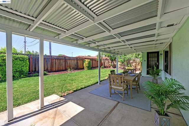 38573 Farwell Dr, Fremont, CA 94536