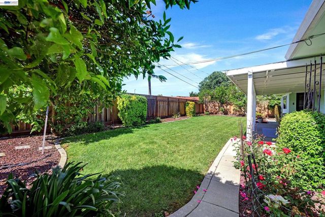 38573 Farwell Dr, Fremont, CA 94536