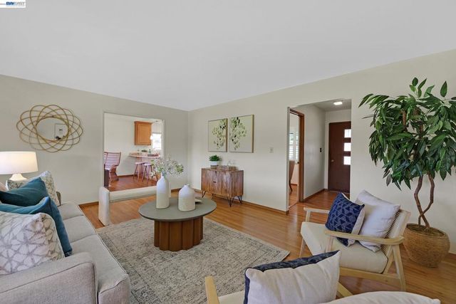 38573 Farwell Dr, Fremont, CA 94536