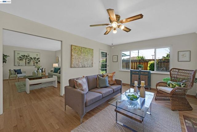 38573 Farwell Dr, Fremont, CA 94536