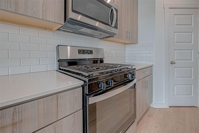 1643 Solana Drive, Fresno, TX 77545