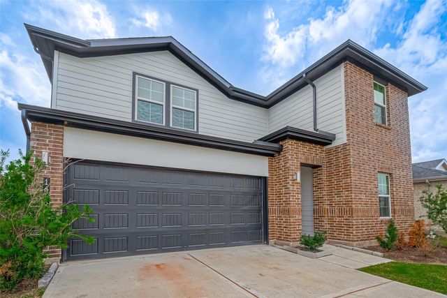 1643 Solana Drive, Fresno, TX 77545