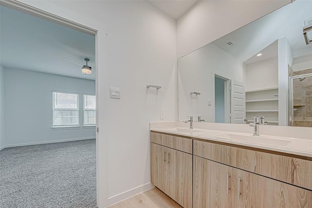 1643 Solana Drive, Fresno, TX 77545