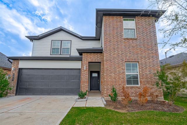 1643 Solana Drive, Fresno, TX 77545