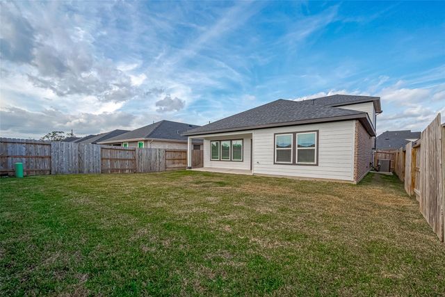 1643 Solana Drive, Fresno, TX 77545