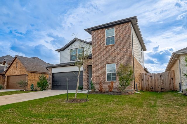 1643 Solana Drive, Fresno, TX 77545