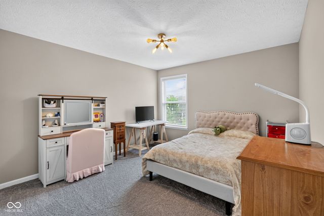 10608 Kensington Lane, Fortville, IN 46040
