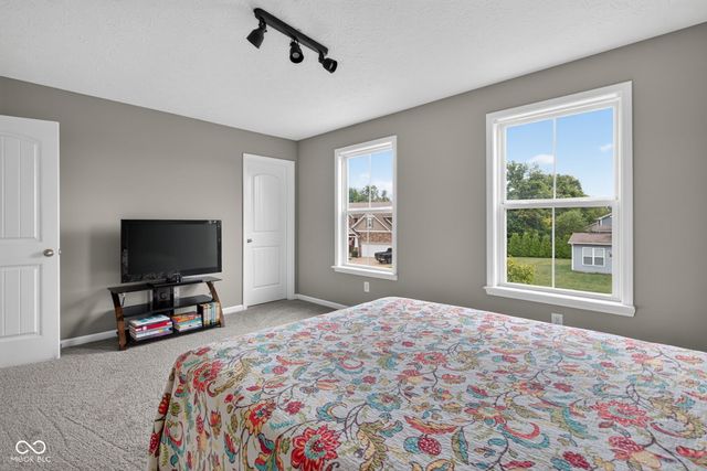 10608 Kensington Lane, Fortville, IN 46040
