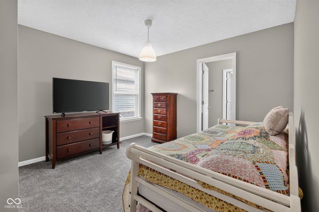 10608 Kensington Lane, Fortville, IN 46040