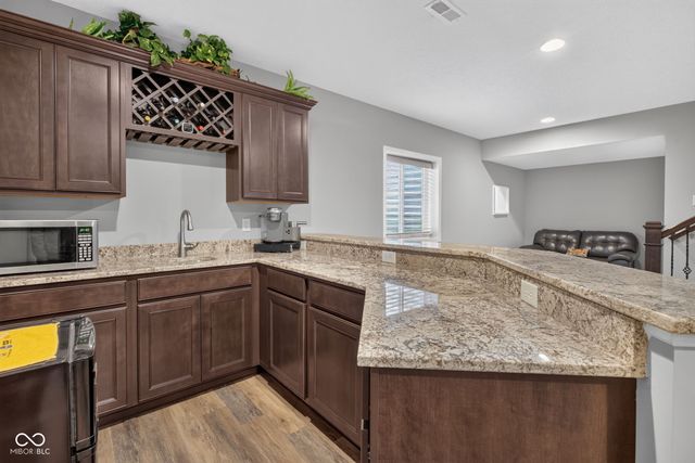 10608 Kensington Lane, Fortville, IN 46040