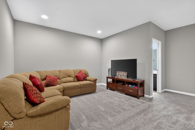 10608 Kensington Lane, Fortville, IN 46040