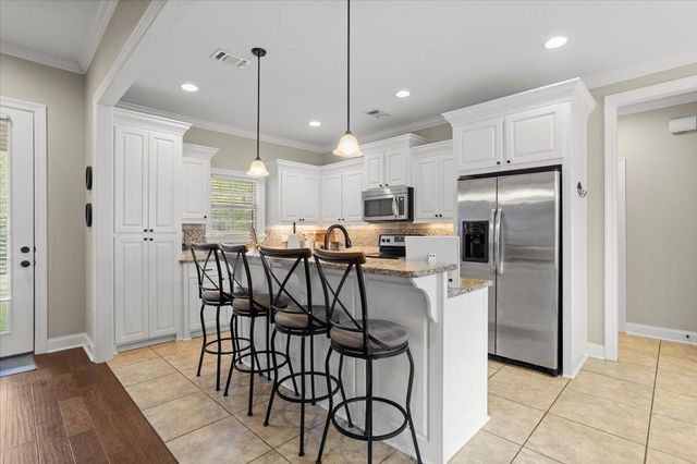 25 W Crockett, Sumrall, MS 39482