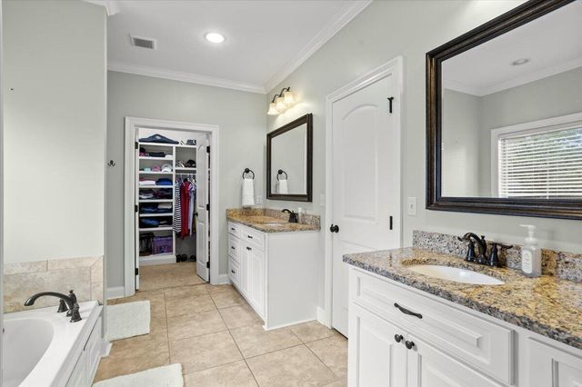 25 W Crockett, Sumrall, MS 39482