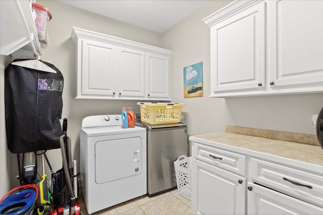 25 W Crockett, Sumrall, MS 39482