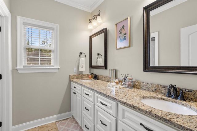 25 W Crockett, Sumrall, MS 39482
