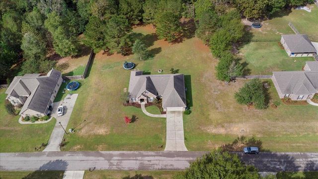 25 W Crockett, Sumrall, MS 39482