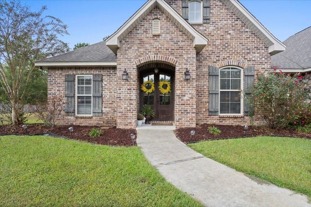 25 W Crockett, Sumrall, MS 39482