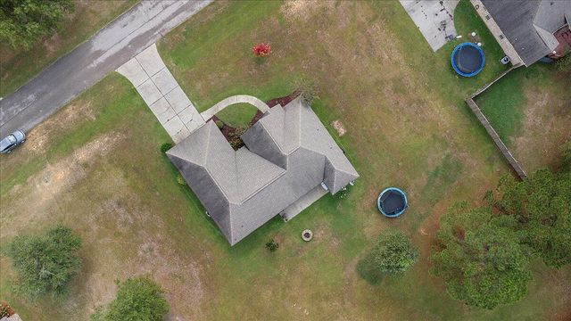 25 W Crockett, Sumrall, MS 39482