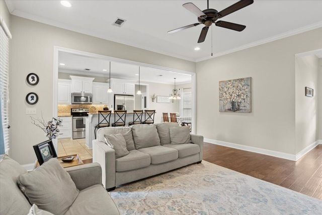25 W Crockett, Sumrall, MS 39482