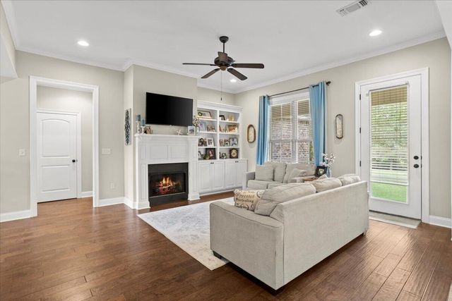 25 W Crockett, Sumrall, MS 39482